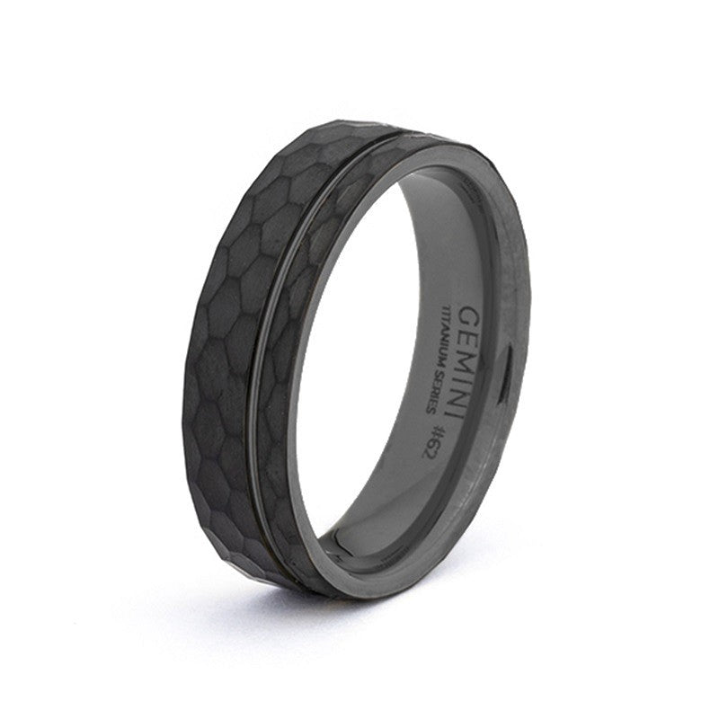 Bague entièrement en titane facettée de 6 mm avec finition noire GEMINI